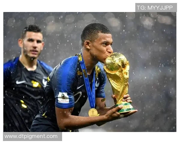 全球足球明星排名揭晓谁将成为新一代球王的争夺者