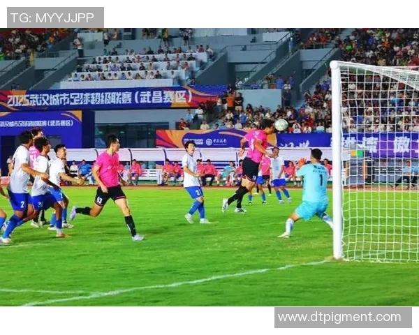 武汉足球队逆袭之路揭秘：从低谷到大满贯的辉煌历程